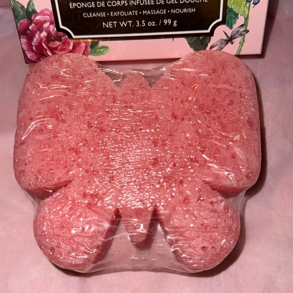BOTANICA BY SPONGELLE Rosa - Rose
Body Wash Infused Buffer - Picture 8 of 13